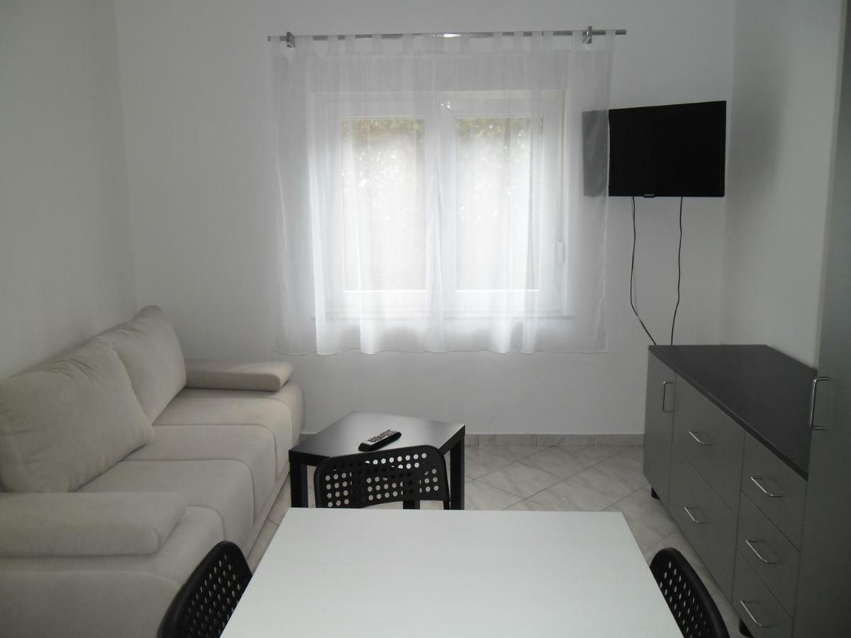 Apartmani Nena Povljana Kültér fotó